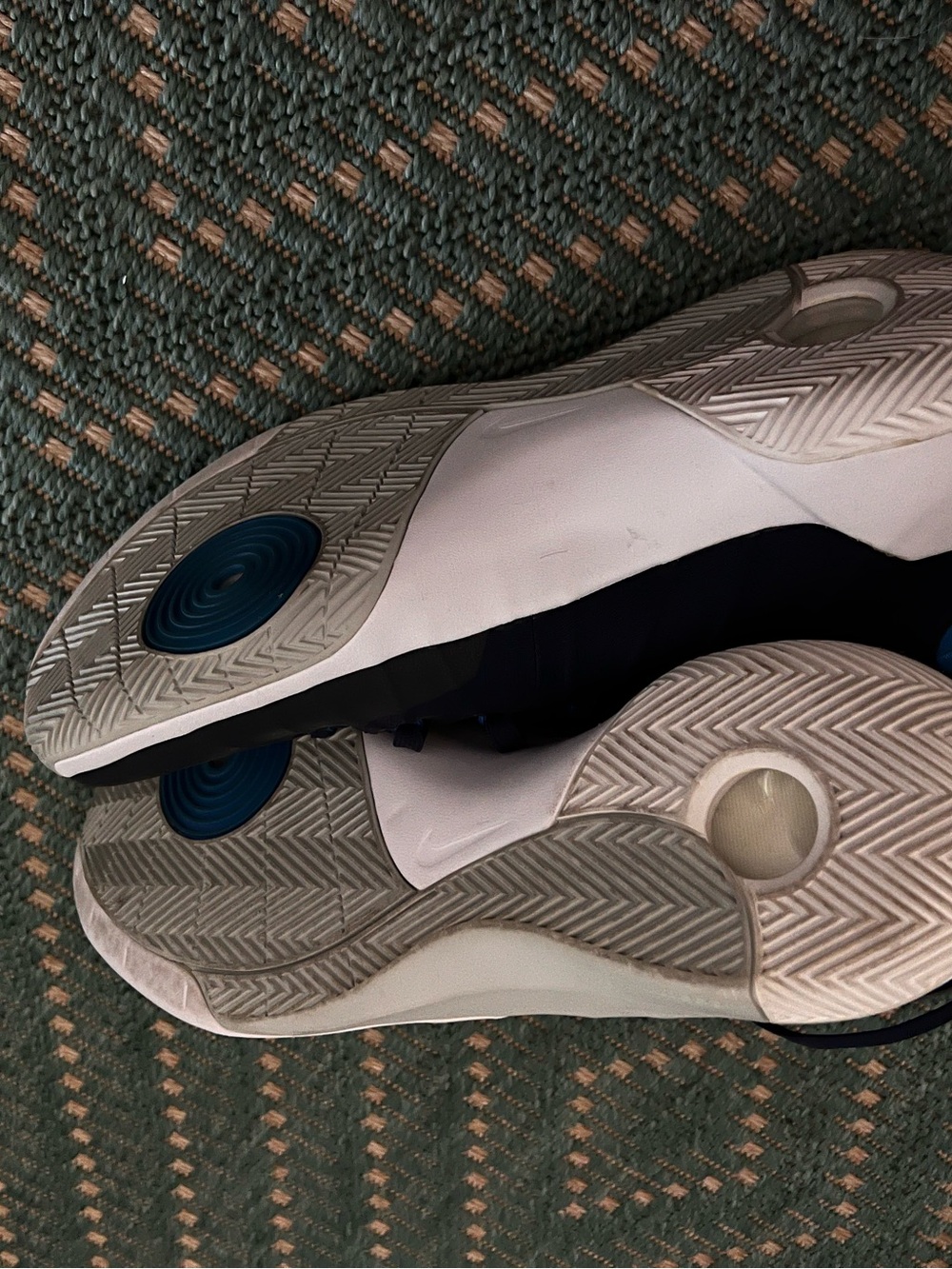 Nike Hyperdunks - Picture 4 of 4